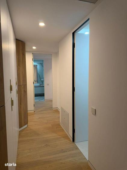 Apartament cu 4 camere în Băneasa