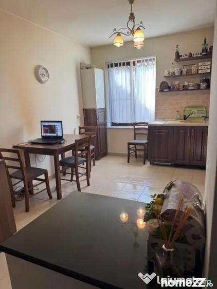 Apartament cu 2 camere decomandat în Siret
