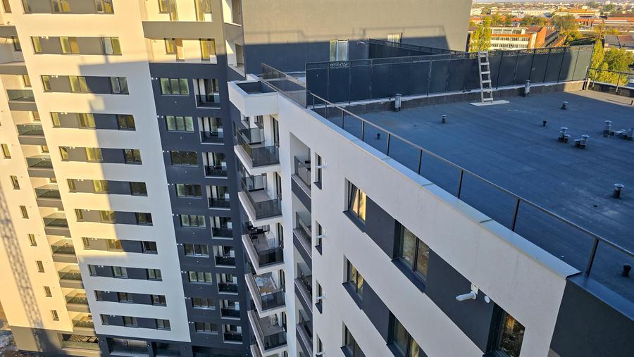 Apartament cu 4 camere decomandat în Basarabia