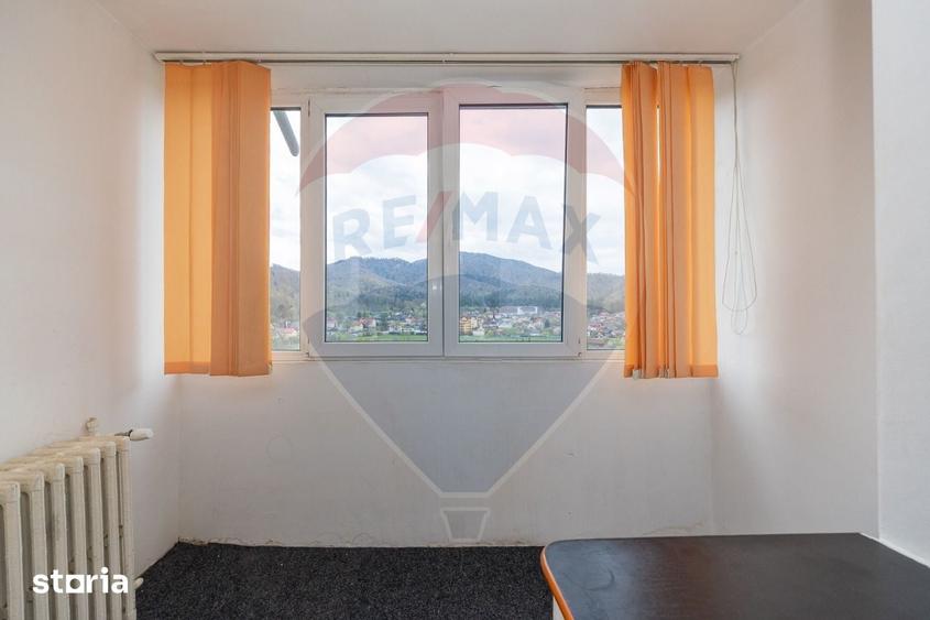 Apartament cu 3 camere decomandat în Dârste