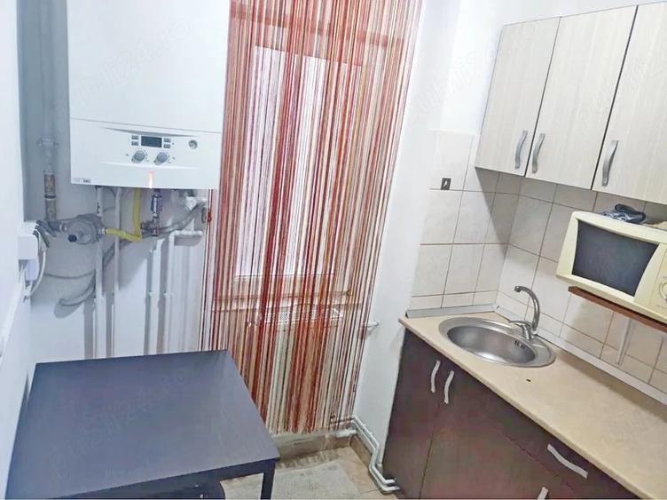 Apartament cu 3 camere decomandat în Gheorghe Lazăr