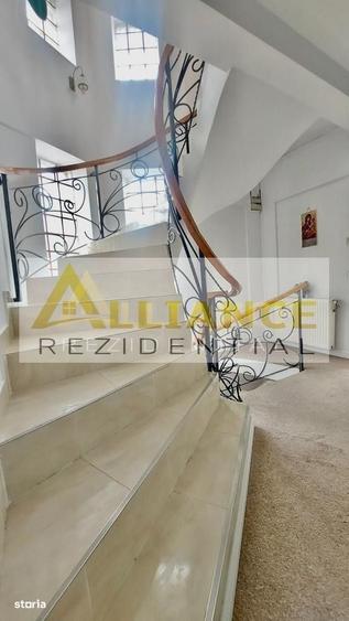 Casă cu 4 camere în Apărătorii Patriei