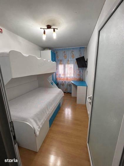 Apartament cu 3 camere în Micro 17
