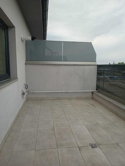 Garsonieră decomandată în Central
