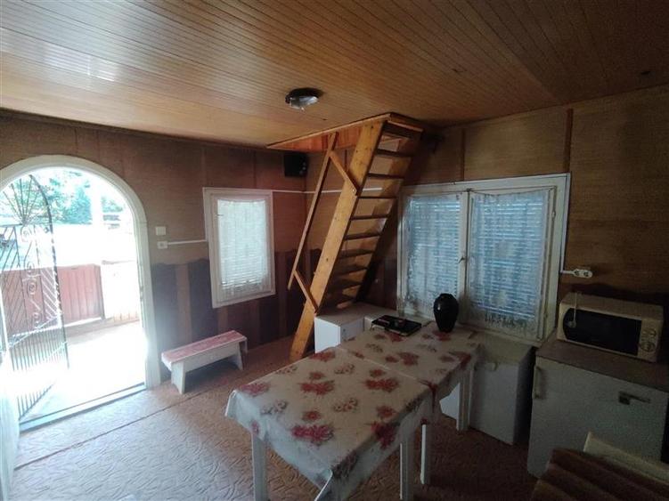 Casă individuală cu 4 camere cu Teren 216 Mp în Exterior Est