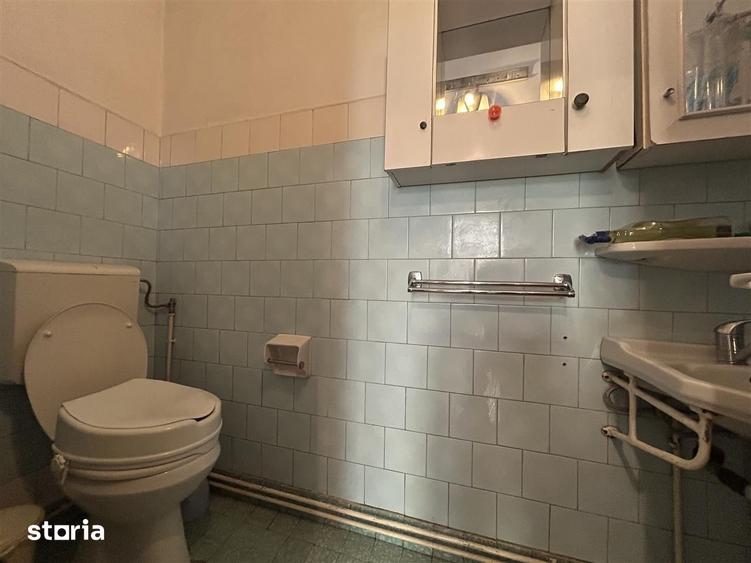 Casă cu 4 camere cu Teren 596 Mp în Central