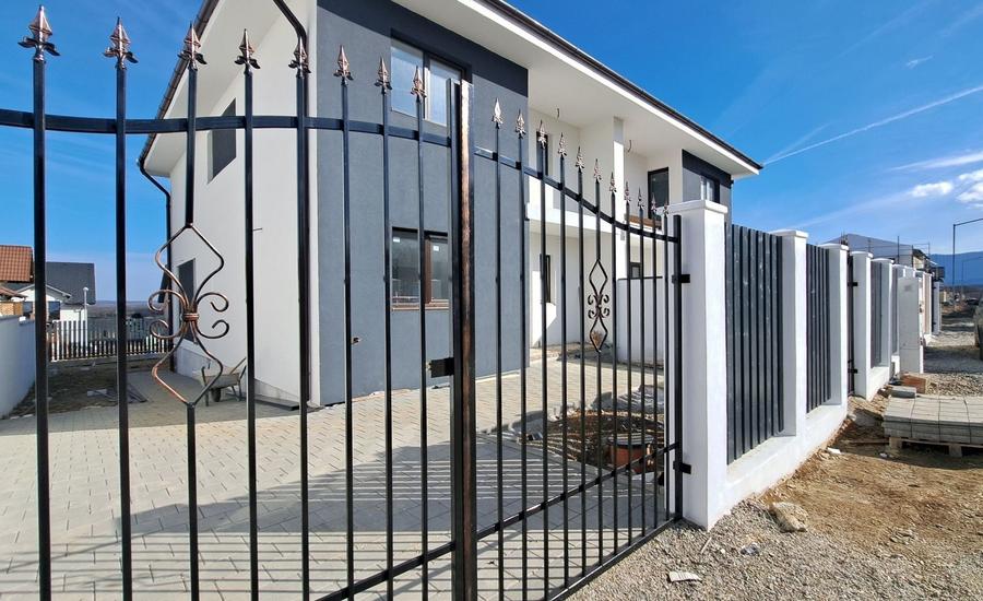 Duplex cu 4 camere cu Canalizare în Arhitecților - Calea Cisnădiei
