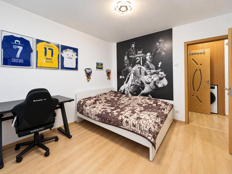 Apartament cu 2 camere semidecomandat în 1 Decembrie 1918