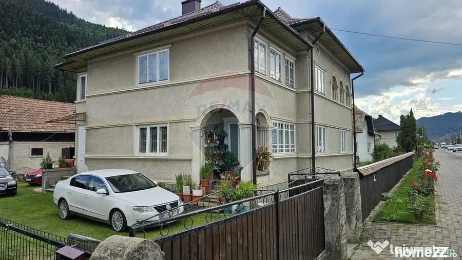 Teren de 4822 mp, în Central