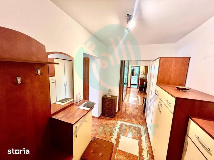 Apartament cu 4 camere decomandat, mobilat în Decebal