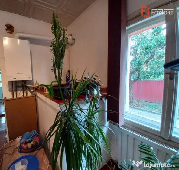 Casă cu 5 camere cu Teren 641 Mp în Crișan
