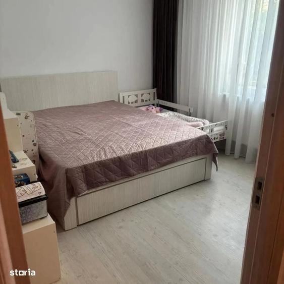Apartament cu 2 camere semidecomandat în Craiovei