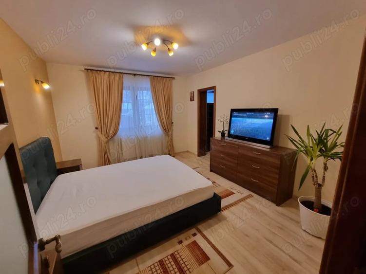 Apartament cu 3 camere decomandat, mobilat în Bucium