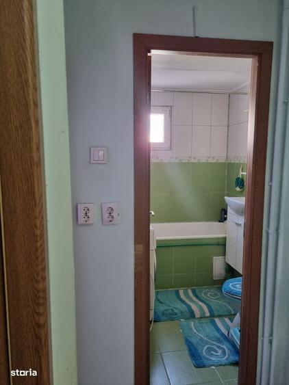 Apartament cu 3 camere decomandat în Rahova