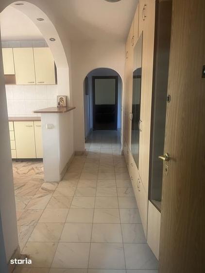Apartament cu 4 camere decomandat în Rahova