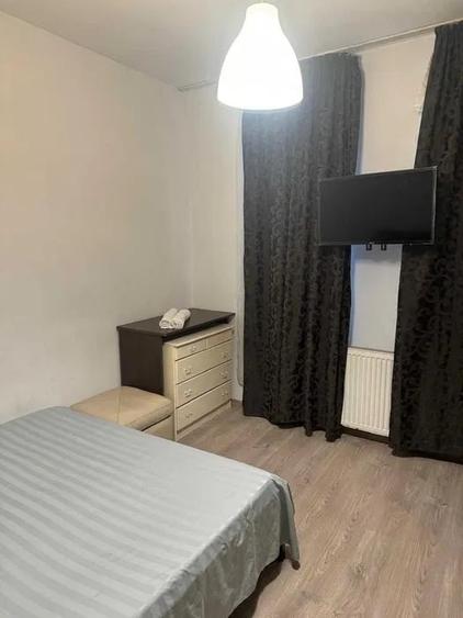 Garsoniera, decomandata, 38 mp, centrala, metrou aproape, 1 Mai - 2