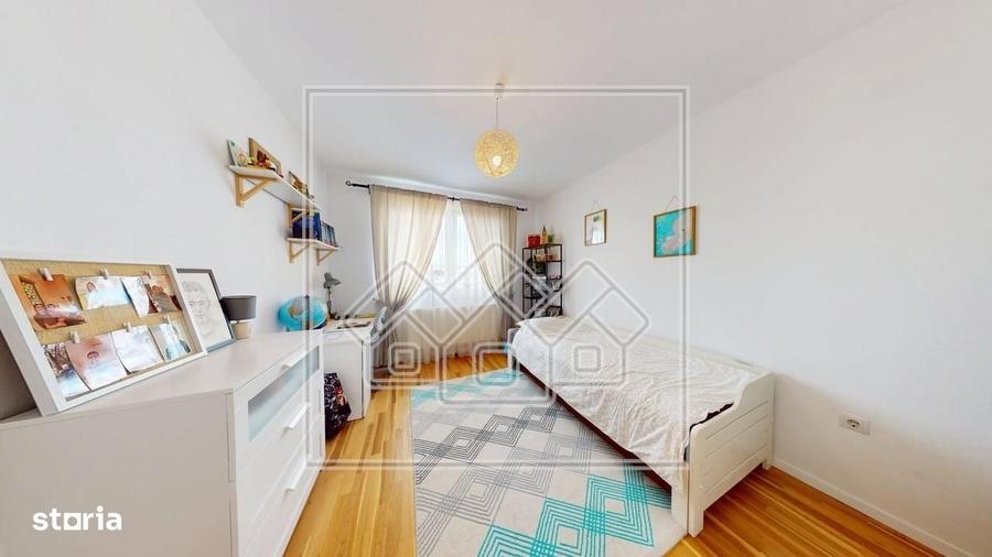 Apartament cu 3 camere decomandat în Șelimbăr
