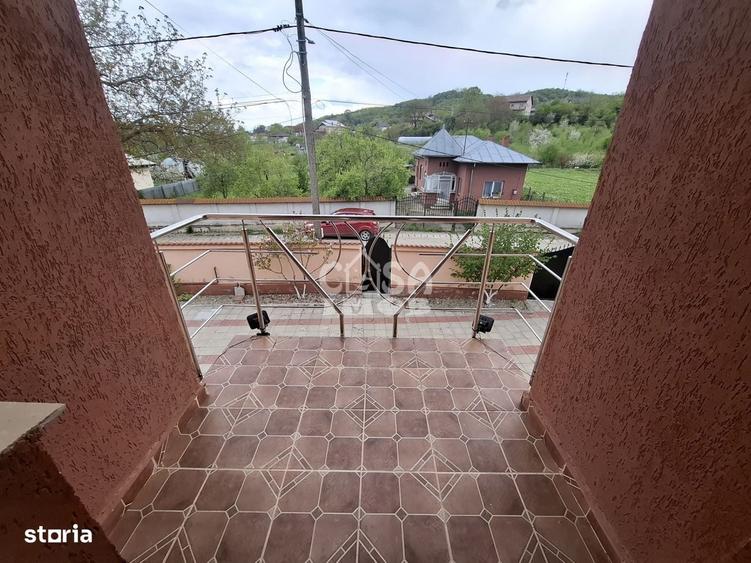 Casă cu 4 camere în Viforâta