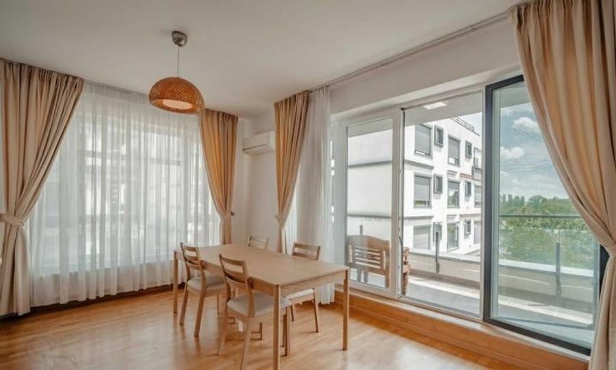 Apartament cu 4 camere decomandat, mobilat în Lacul Tei