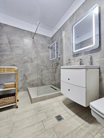 Apartament cu 2 camere semidecomandat, mobilat în Mamaia-Sat