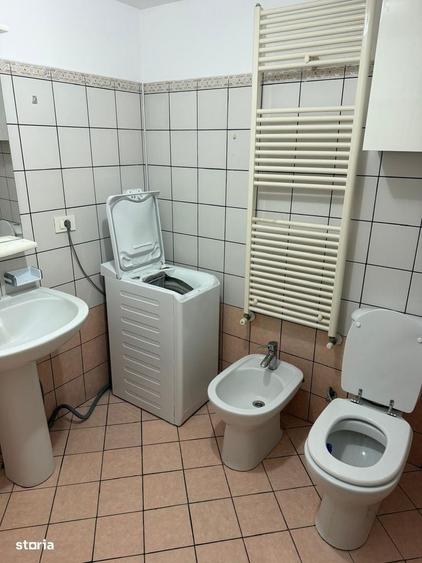Casă cu 4 camere decomandat în Central