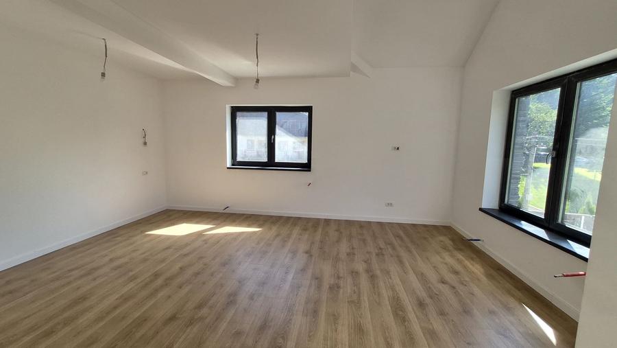Apartament cu 2 camere 59,40 mp + 30 mp pod - Busteni - comision 0% - 1