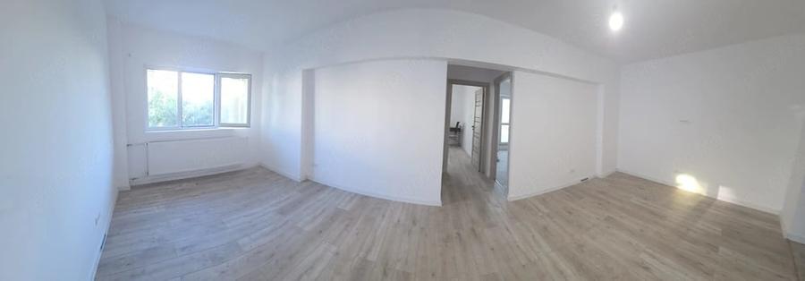 Apartament cu 3 camere semidecomandat în Văcăresti