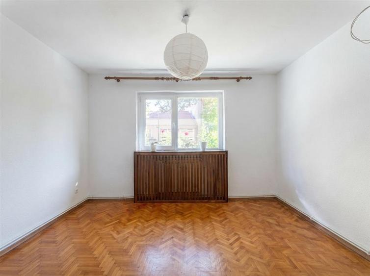 Apartament cu 3 camere decomandat în George Enescu