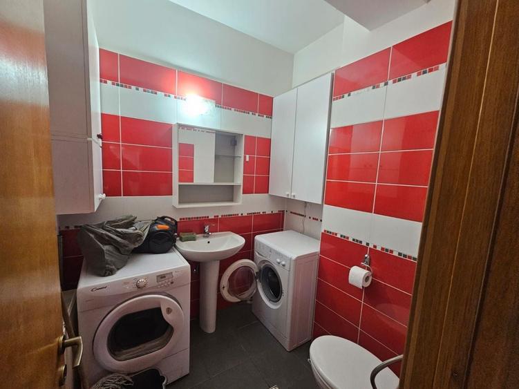 Apartament cu 3 camere decomandat în Găvana Platou
