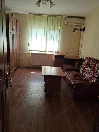 Garsonieră decomandată în Aradului