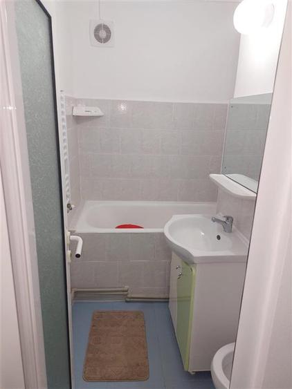 Garsonieră decomandată în Gării
