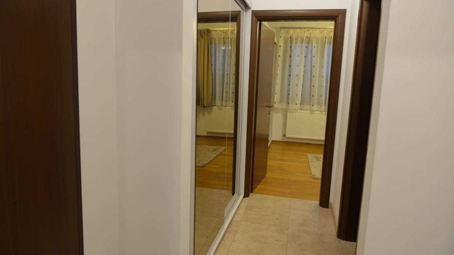 Apartament cu 2 camere decomandat în Sisești