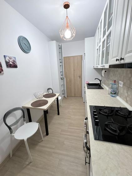 Apartament cu 2 camere decomandat, mobilat în Militari