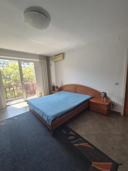 Garsonieră decomandată, mobilată în P-ța Alba Iulia
