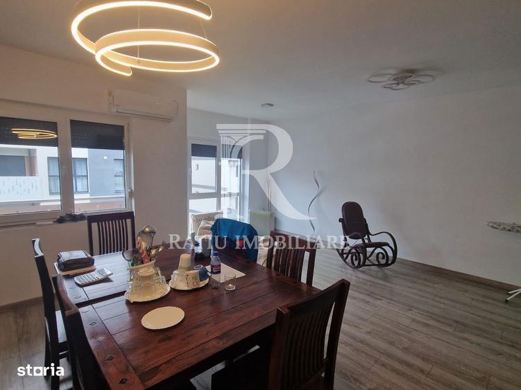 Apartament cu 3 camere decomandat în Central