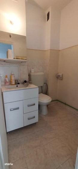 Apartament cu 2 camere nedecomandat în Ghiroda