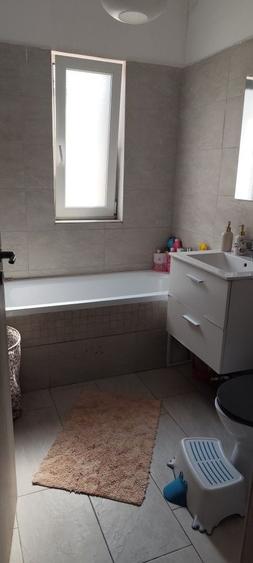 Apartament cu 2 camere decomandat în Hlincea