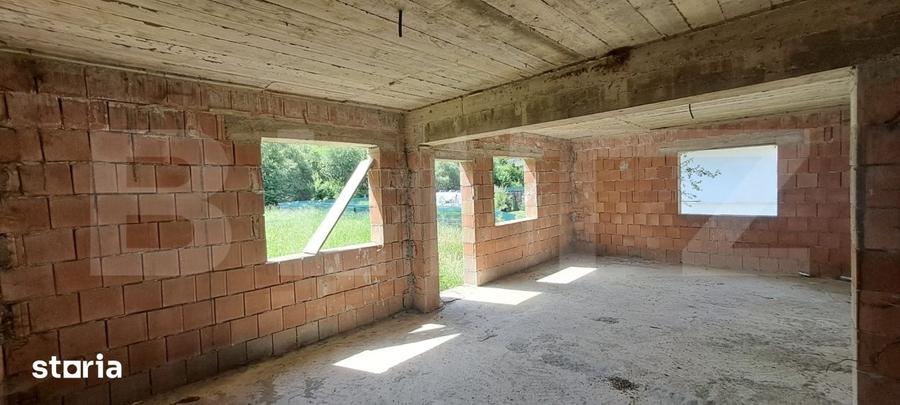 Casă cu 5 camere cu Teren 322 Mp în Central