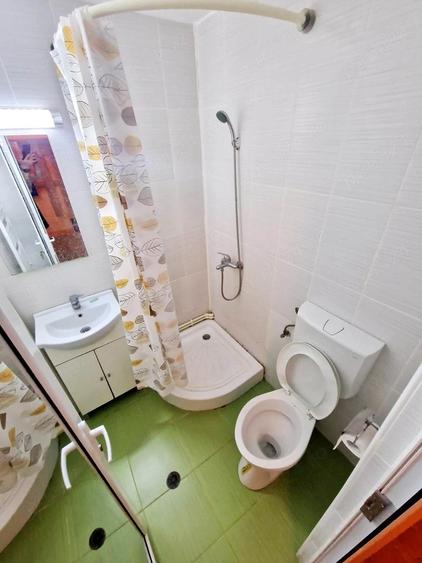 Apartament cu 2 camere decomandat în Ultimul leu