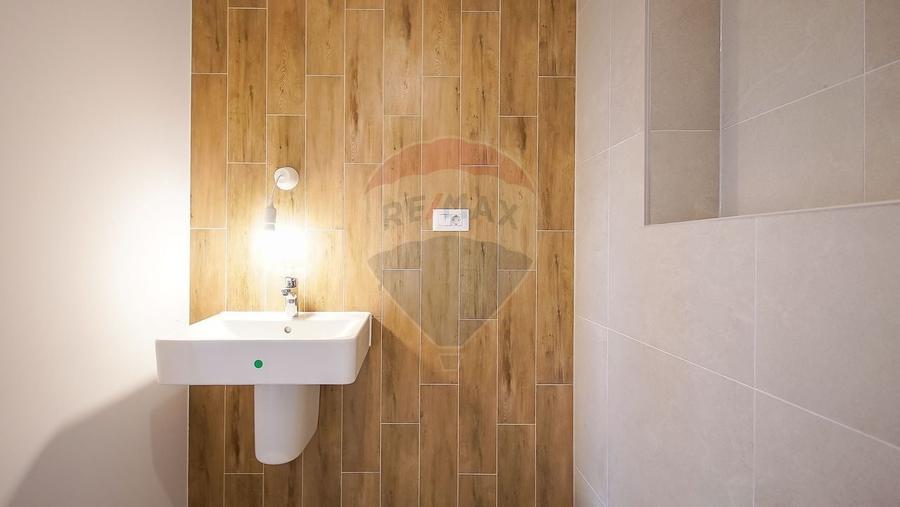 Apartament cu 2 camere decomandat în Tractorul