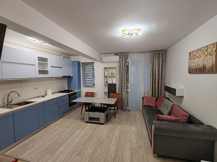 Apartament cu 2 camere semidecomandat în Apărătorii Patriei