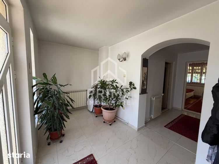 Casă cu 5 camere decomandat cu Teren 356 Mp în Teiu