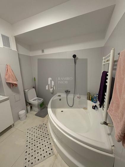 Apartament cu 2 camere semidecomandat, mobilat în Apărătorii Patriei
