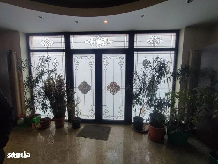Casă cu Teren 1130 Mp în Central