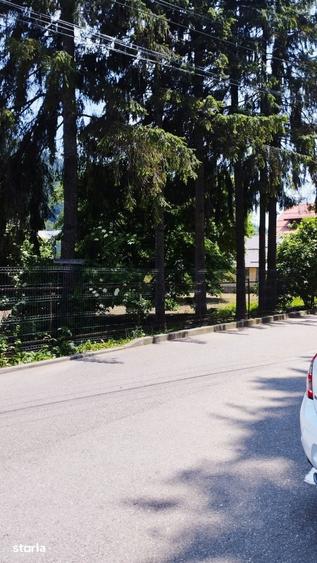 Teren de 1210 mp, în Castelul Peleș