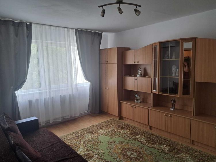 Apartament cu 2 camere semidecomandat în Blașcovici