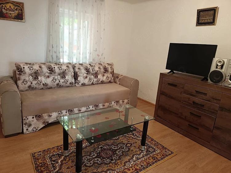 Casă cu 5 camere cu Teren 370 Mp în Lumina