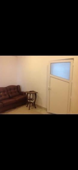 Apartament cu 3 camere decomandat în Mitropolie