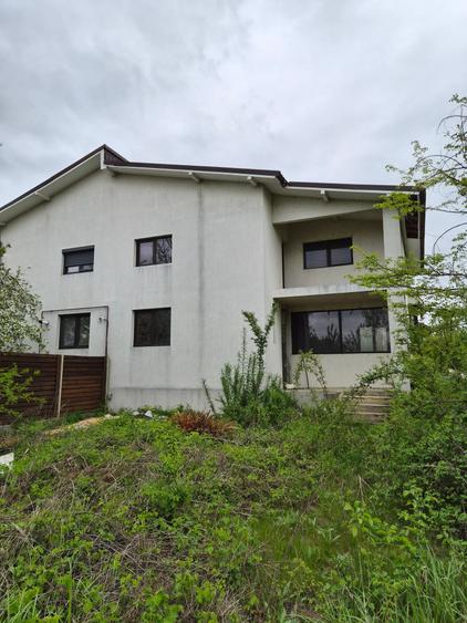 Casă individuală cu 3 camere cu Teren 458 Mp în Țegheș