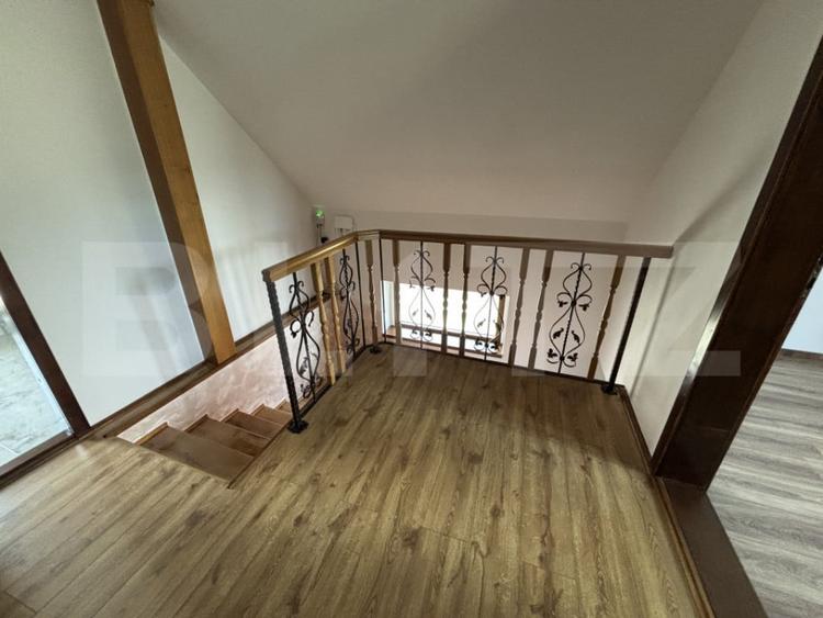 Casă cu 4 camere cu Teren 1229 Mp în Central